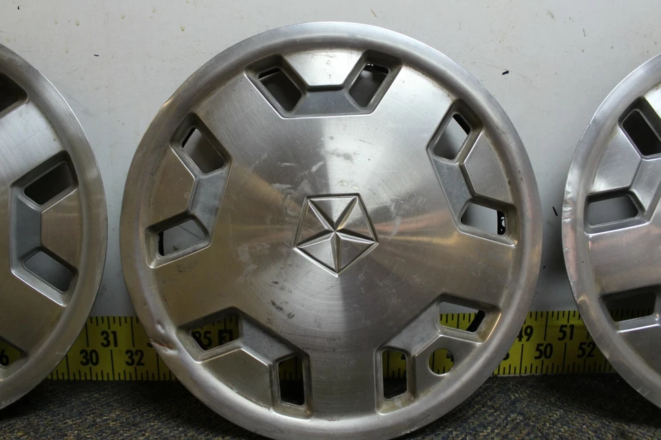 OEM Set of 4 14" Hub Caps Wheel Covers #463 1988-93 Dodge Caravan Voyager (2196) - Image 4 of 4