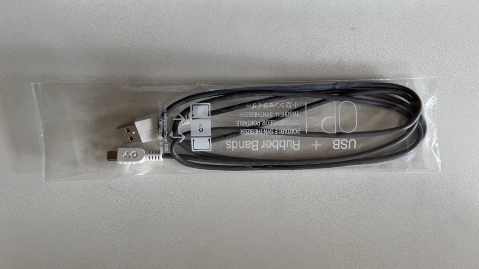 Teenage Engineering OP-1 Synthesizer Musikinstrument - Bild 3 von 4