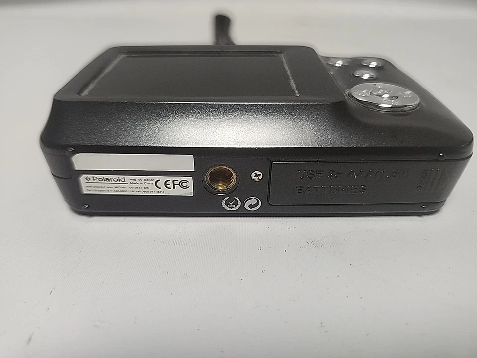 Polaroid iS624 Black 16 MP 6x Optical Zoom Digital Camera FOR PARTS ONLY - Image 4 of 4