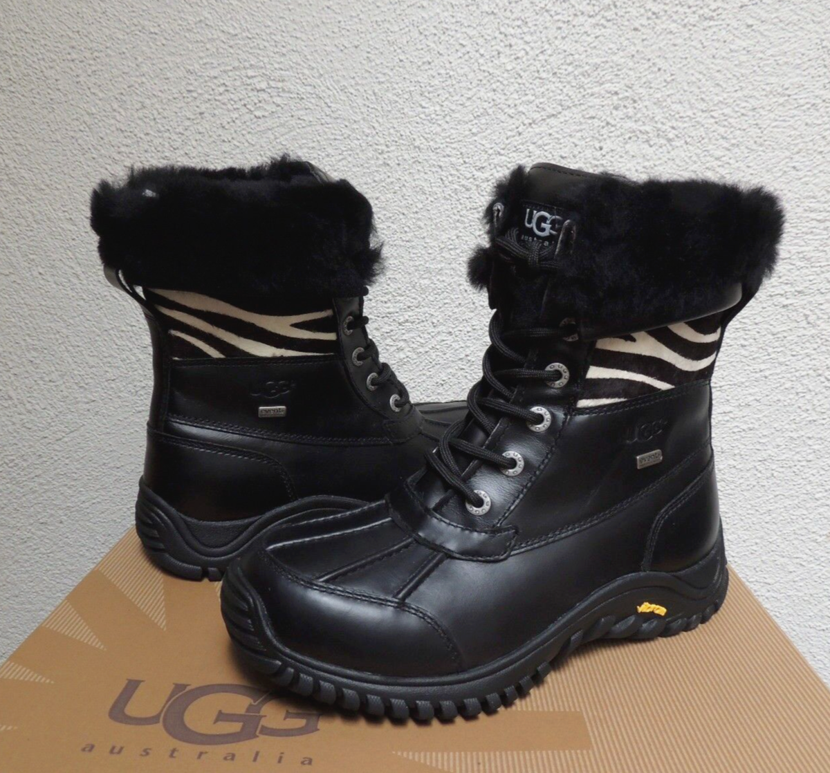 UGG ADIRONDACK II BLACK ZEBRA eVENT WP SHEEPWOOL BOOTS, WOMEN US 6