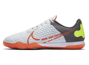 indoor court soccer shoes