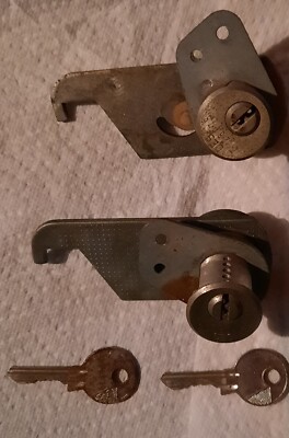2 x komplettes Schloß mit 2 Schlüssel aus Bally Wulff Rototron Titan  incl. Mwst