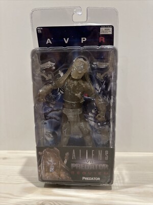 Alien vs Predator AVPR Requiem Stealth Predator Action Figure Cloaking Wolf New