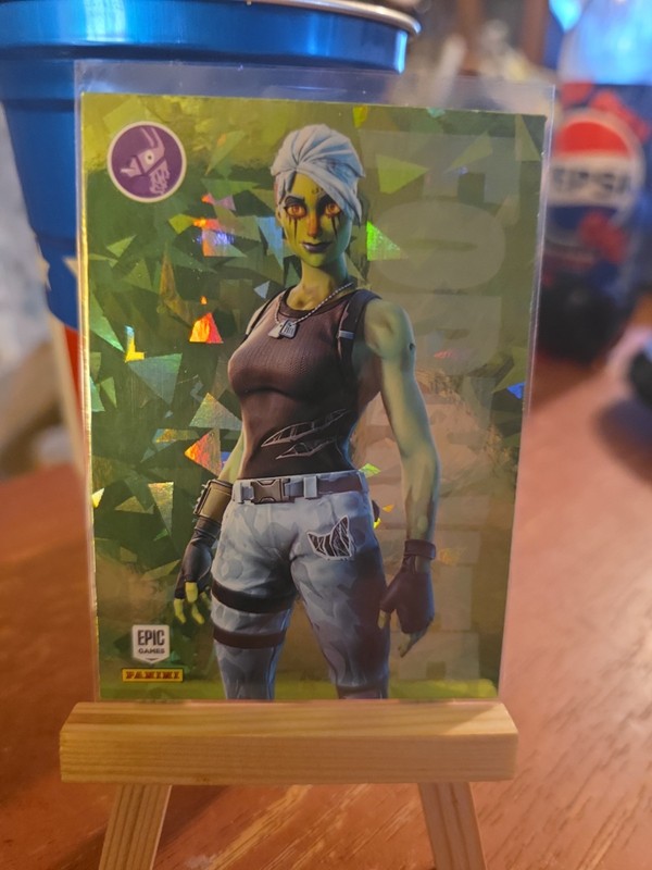Panini Fortnite Ghoul Trooper Zombie #132 Series 3 Crystal Shard USA ( PSA 10??)