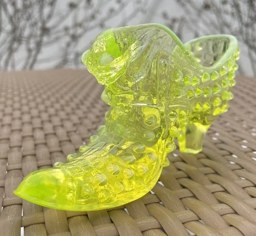 Fenton Topaz Vaseline Opalescent Hobnail Cat Slipper. No Damage.