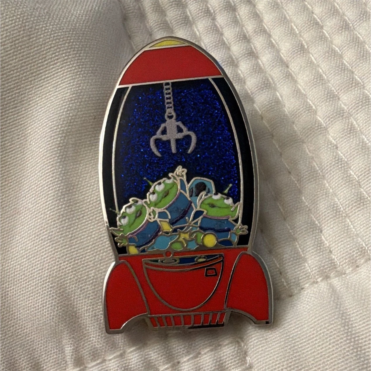 Disney Pixar Green Alien Claw Machine Toy Story 4 Mystery Pin