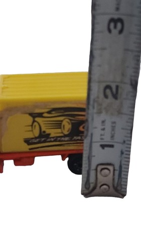 Matchbox “Get In The Fast Lane” Volvo Container Truck - Picture 7 of 7
