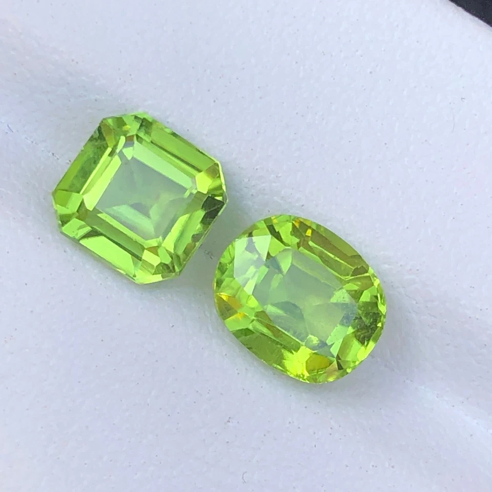 4.30 carat cushion & oval cut Peridot @ Pakistan. AZ 2 - Image 4 of 4
