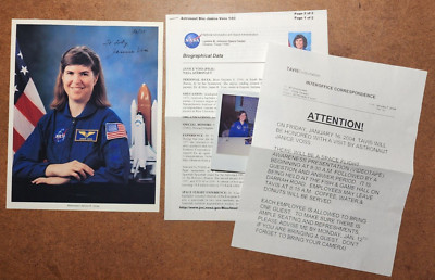 Astronaut JANICE E VOSS Autograph SIGNED Photo w/Extras - Space Shuttle Missions