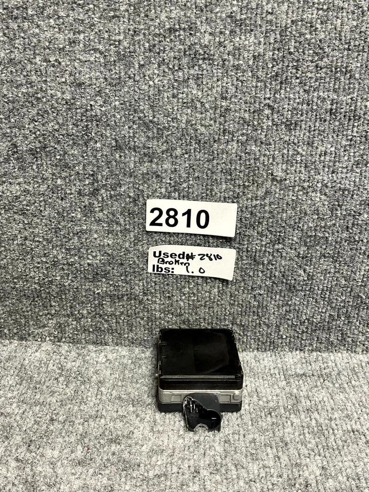 Mercedes-Benz C63 AMG 🚗 Control de crucero delantero 📡 Sensor de radar A0009059013 Foto 2 de 4