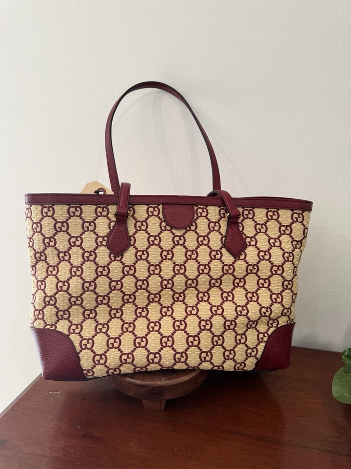 Bolso de Mano Gucci Ophidia Mediano Cuero/Paja GG Rojo Cereza Nuevo y Bolso Antipolvo Foto 4 de 4