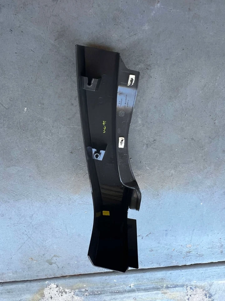 2006-2010 Hummer H3 LH Rear Left Pillar Quarter Panel Trim Pair Black OEM - Image 3 of 4