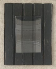 Hand-painted Rustic distressed wooden Beadboard picture frame Holds 4  x6  Black