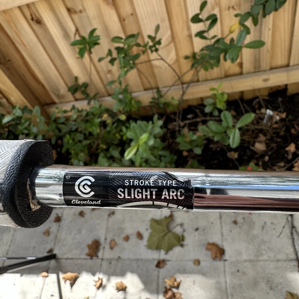 LH Cleveland HB Soft 2 #1 Slight Arc Putter Plumbers Neck 35" w/ Headcover LEFT - Image 4 of 4