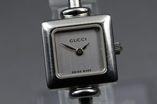 [Presque comme neuve] Montre pour femme GUCCI 1900L 20mm cadran argenté...