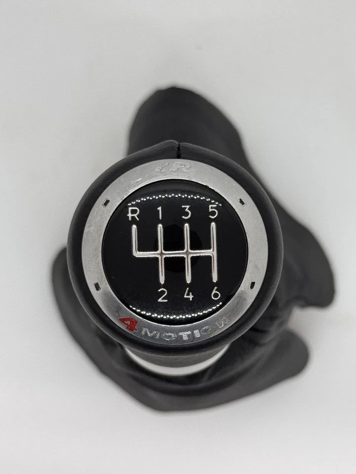 Perilla de cambio y bota de cuero para VW MK4 R32 Foto 2 de 4