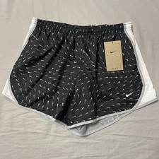 Girls Nike XL Standard Fit Running Shorts New With Tags