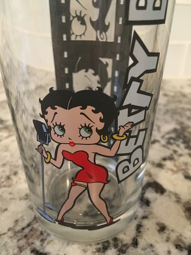 Betty Boop Hollywood Movie Reel Drinking Glasses Set of 2 Glasses - Picture 3 of 5