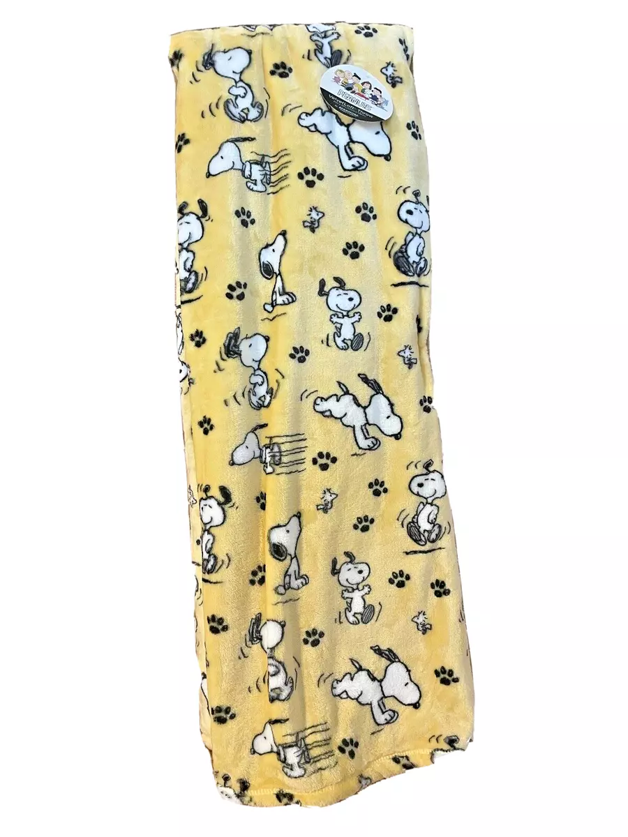 Yellow snoopy blanket clearance