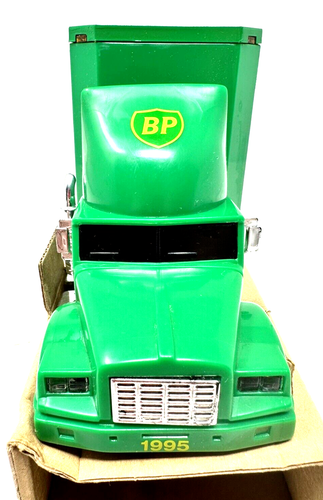 VTG NEW IN BOX 1995 BP Racing Transport Truck 5th in Series - Picture 4 of 19