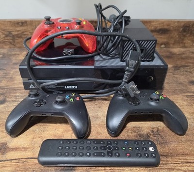 Xbox One Console w/ 3 controllers PLEASE READ THE DESCRIPTION 