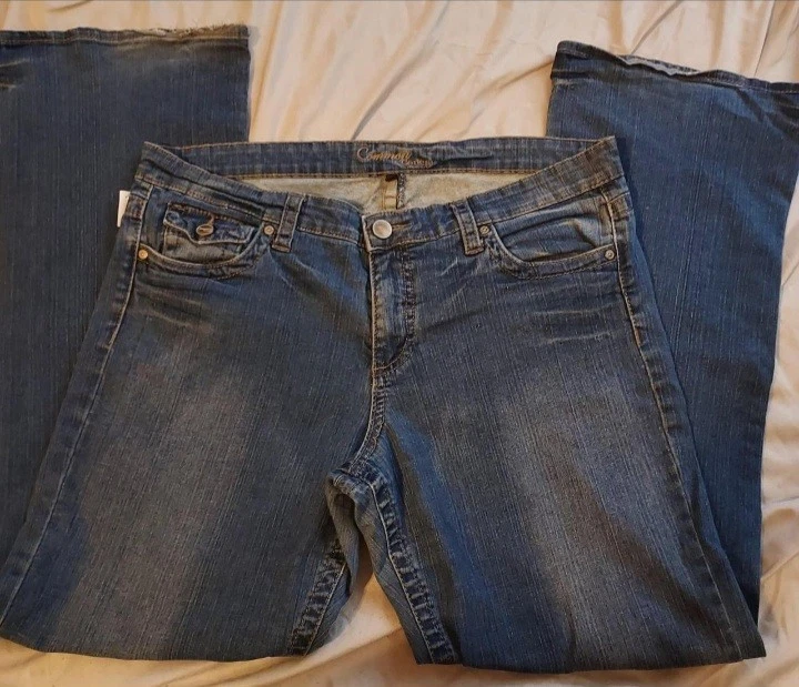 Pantalones de mezclilla para mujer Common Gene's bootcut lavado medio talla 14 Foto 2 de 4