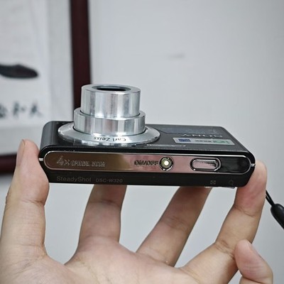 C042 SONY Cyber-shot DSC-W320 ソニー サイバーショット コンパクト