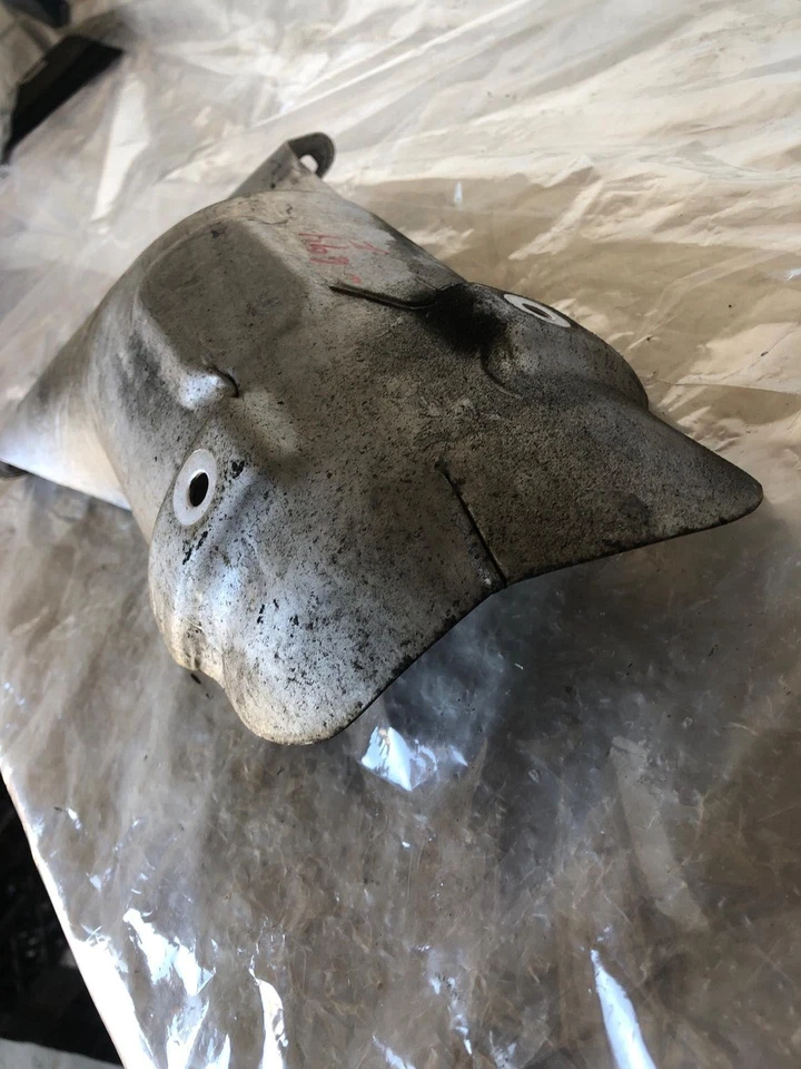 Ford Fusion 2011 colector de escape delantero protector térmico conjunto de molduras 3,0 L Foto 2 de 4