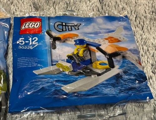 LEGO CITY: Poly Bags 30221 X 3. 30227 30311 30228 30229 30225 30313 X 1 - Bild 6 von 9