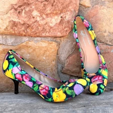 Donald J. Pliner YYY2 Floral Tulips Textile Kitten Heel Pumps Size 8.5M