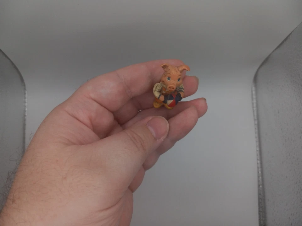 Salamander Poliwoggs 微型猪带玩具球雕像已停产!  — 第 4/4 张图片