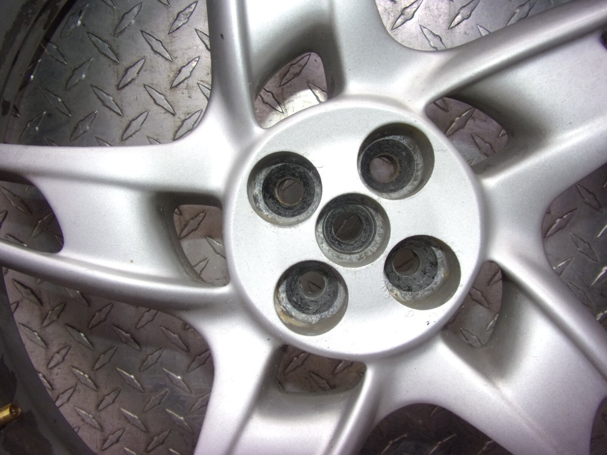 978 B BMW K 1200 RS K1200RS 2002 OEM REAR WHEEL | eBay