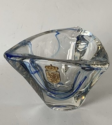 Schöner kleiner Kunstglas Aschenbecher mit blauen Girlanden'' von Max Verboeket (c2)
