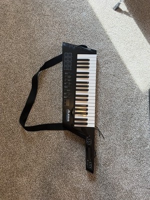 ALESIS VORTEX WIRELESS 2 USB / MIDI Handheld Keytar with Software Plugins