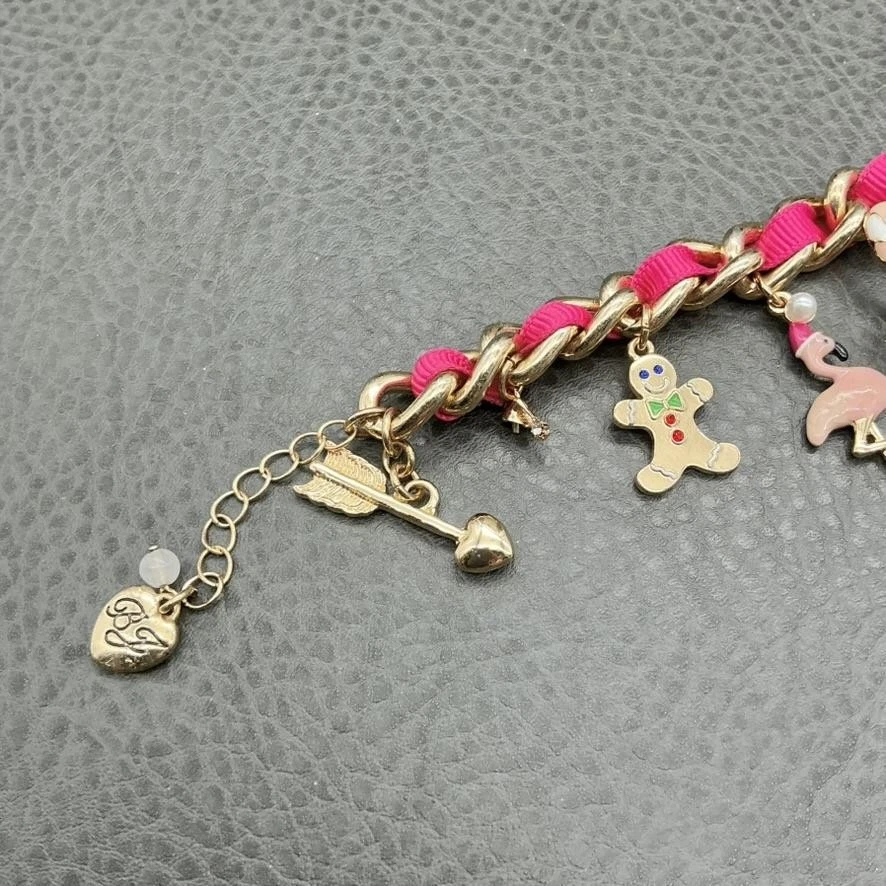 Betsey Johnson Charm Bracelet Womens Adjustable Pink Ribbon Christmas Enamel - Image 2 of 4