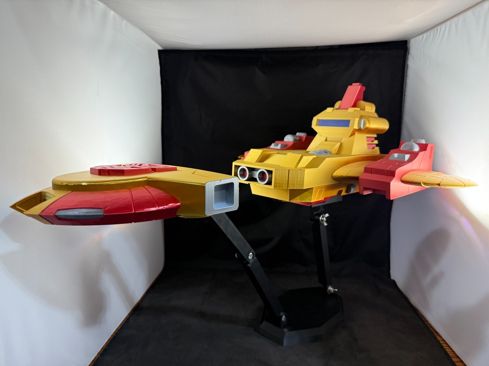 Ultra Magnus Escape Ship from 86 Animated Movie Titan Scaled  ***Ship Only