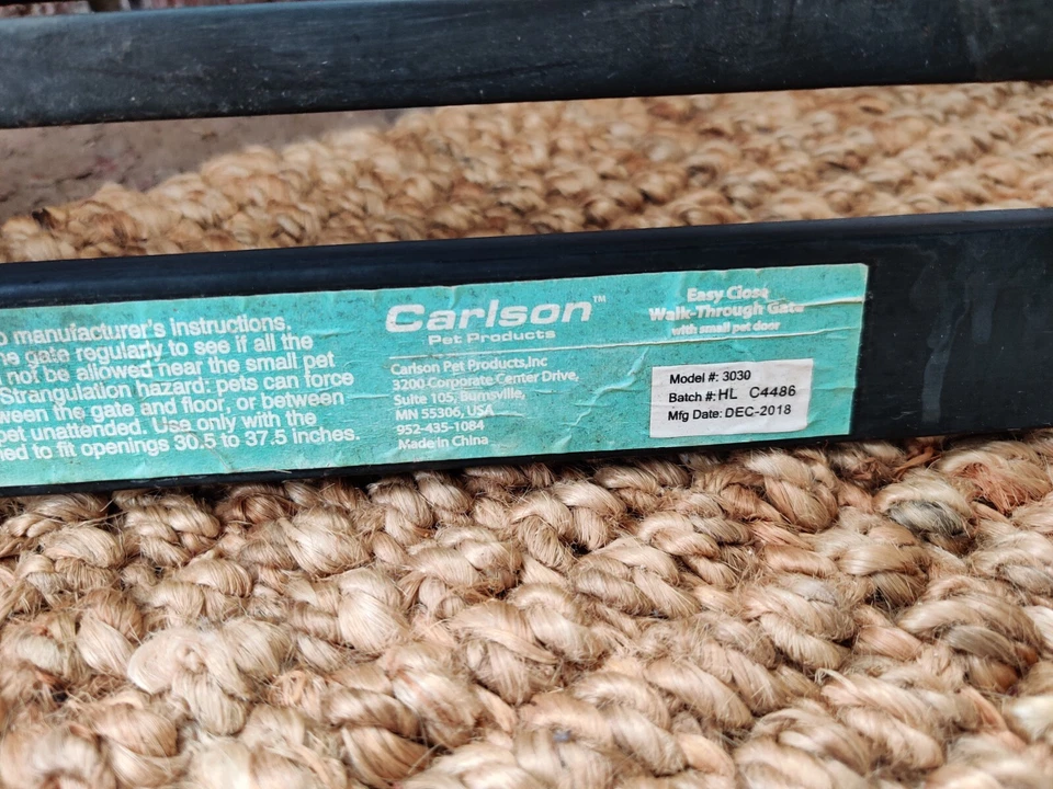 Pet Gate Carlson Model# 3030 - Image 3 of 3