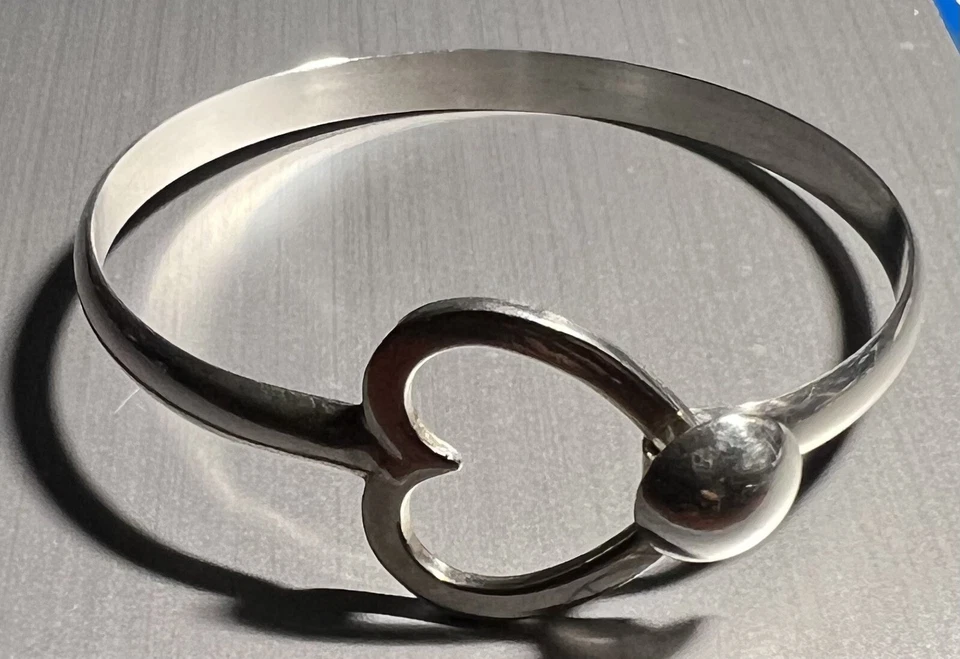 Cape Cod Style Heart Hook Sterling silver Bracelet 7’' - Image 2 of 4