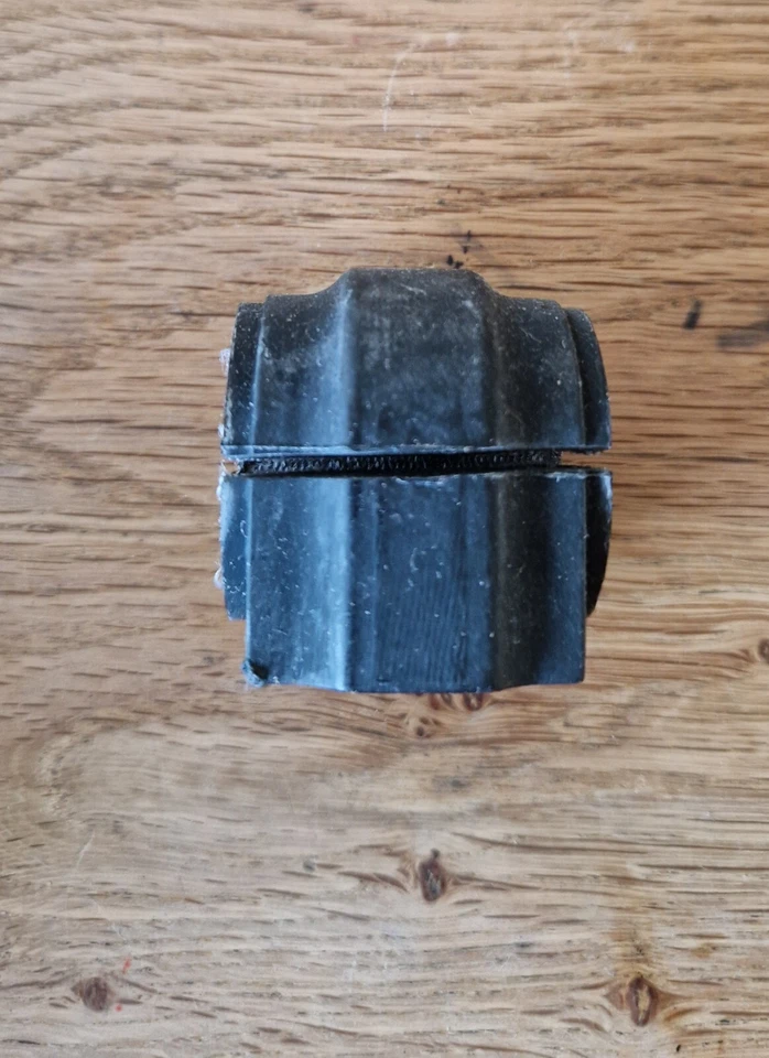 MINI Stabilizer Rubber Mounting D=21,5mm Front 31356772843 Genuine - Image 2 of 4