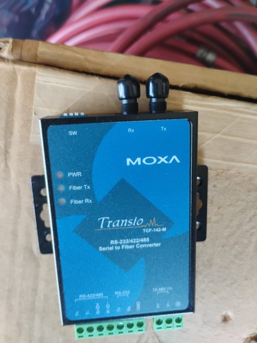 Moxa TCF-142-M RS-232/422/485 Serial to Fiber Converter - Picture 3 of 5