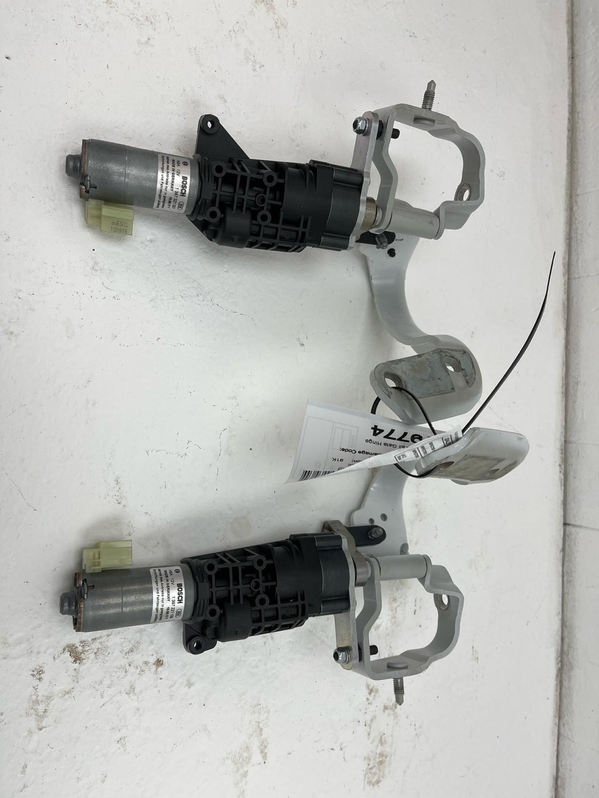 2015-2020 BENTLEY BENTAYGA Power Lift Tail Gate Hinge Motor Actuator Set LH & RH