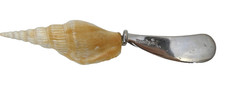 VINTAGE ORNATE SHELL APPLIED HANDLE 'MUDPIE' METAL BLADE BUTTER KNIFE UTENSIL