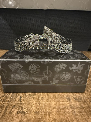 Game Of Thrones Queen Of The North Sansa Stark Officially Licensed Crown