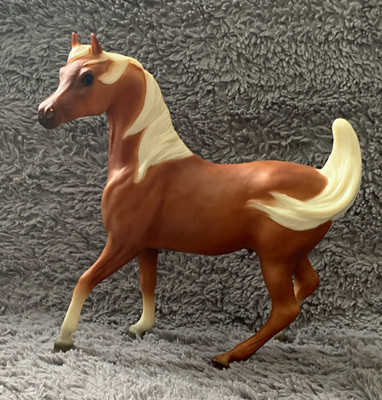 Breyer Traditional Plastic Model Horse Figurine Chestnut with White Mane & Tail