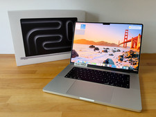 Apple MacBook Pro 16" M5 Max 128GB RAM 2TB SSD -NANO TEXTURE - 3 Cycles/Warranty