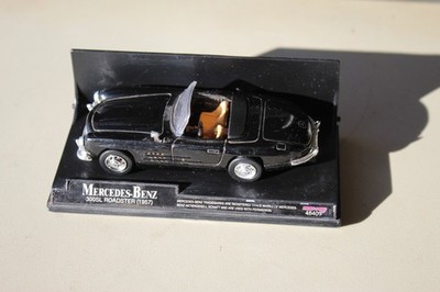 new-ray Mercedes-Benz300SL・ROADSTER 1957 Diecast Model of Mercedes-Benz 300SL Roadster (1957) By New Ray 1