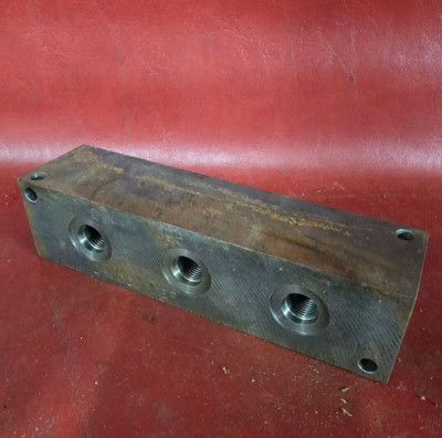 Daman DH0000306S Ductile Iron Header Block 3- SAE 9/16'' x 2- SAE 3/4'' O-Ring