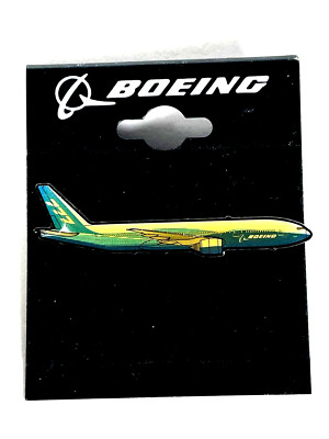 BOEING 777 Pilot Flight Crew Lapel Pin NEW