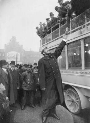 Henri Cot alias Joseph Dusorc The French Giant shaking hand with a- Old Photo
