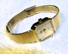 Vintage Timex 67 BA CELL Gold Tone Quartz Analog Women's Watch